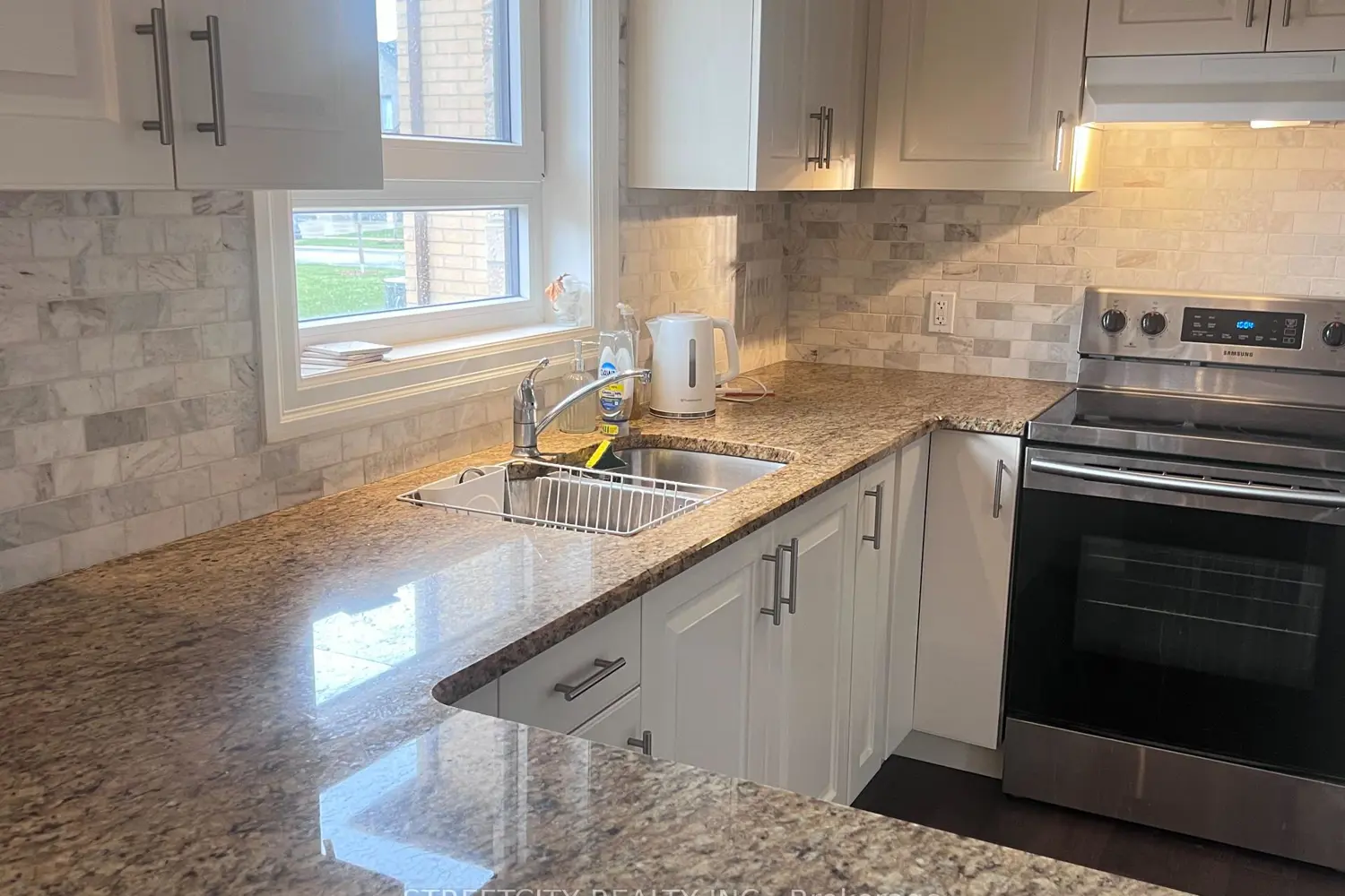 878 Zaifman Circle photo 5