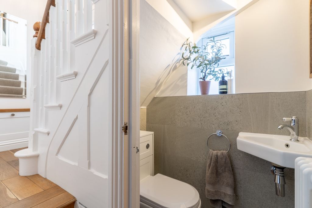 Additional image 23 of 4 bed semi-detached house for saleWhitehill Road, Gravesend DA12