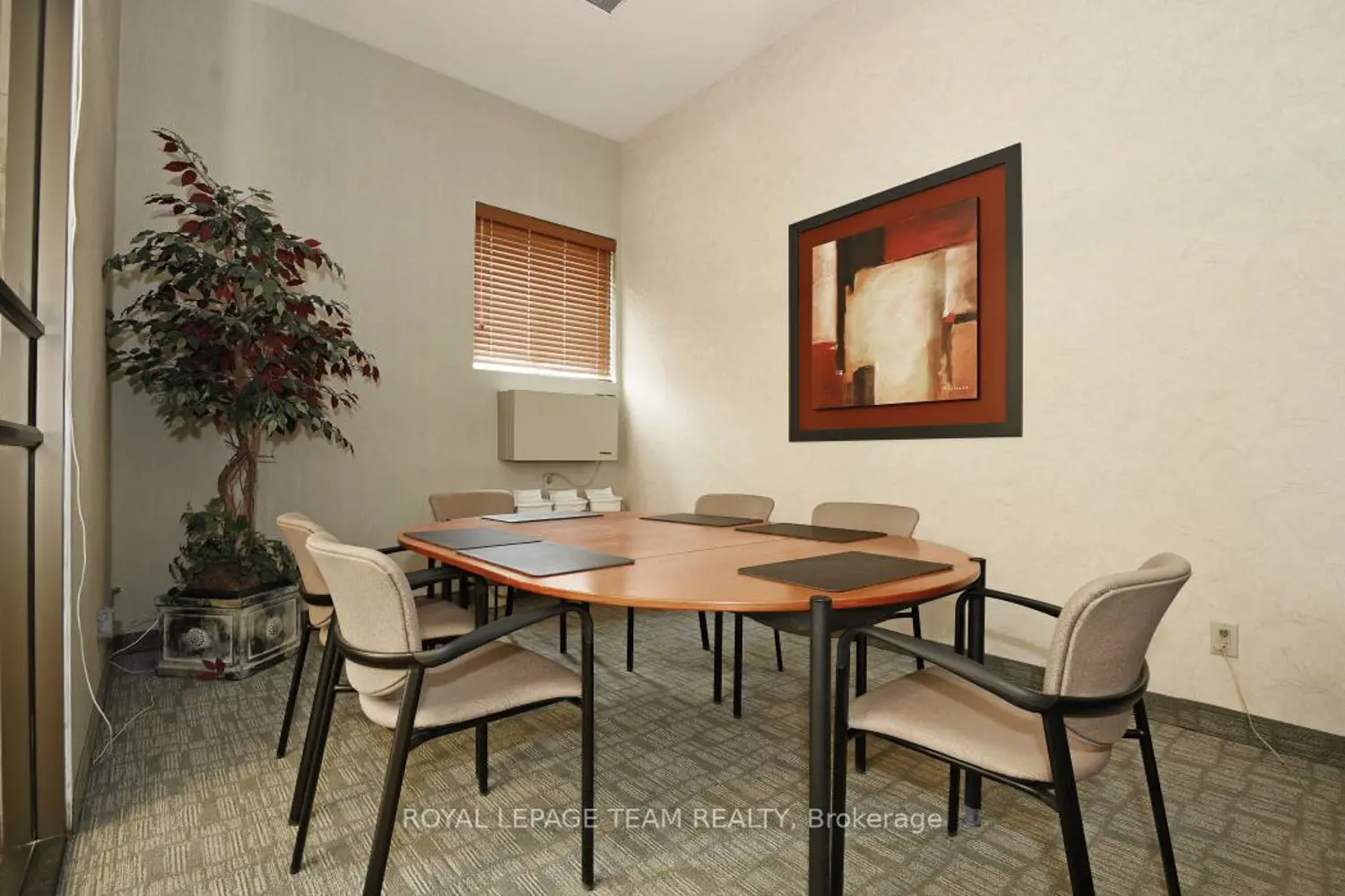 Additional image 18 of 141 Somerset Street 1004