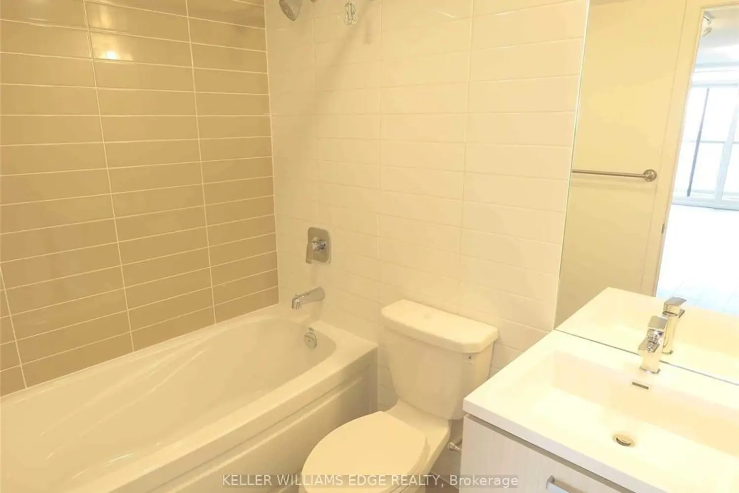 Additional image 7 of 125 Redpath Avenue 1613