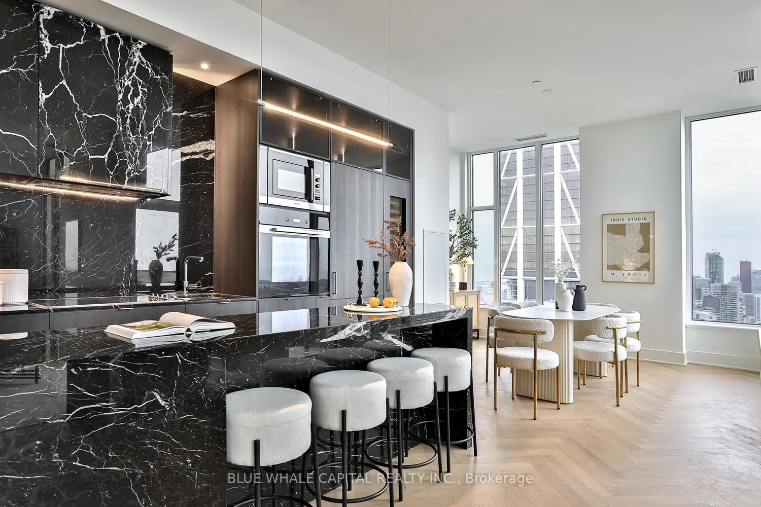 11 Yorkville Avenue Lph07