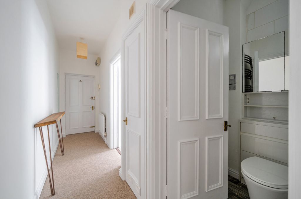 Additional image 6 of 1 bed flat for saleGloucester Street, Faringdon, Oxfordshire SN7