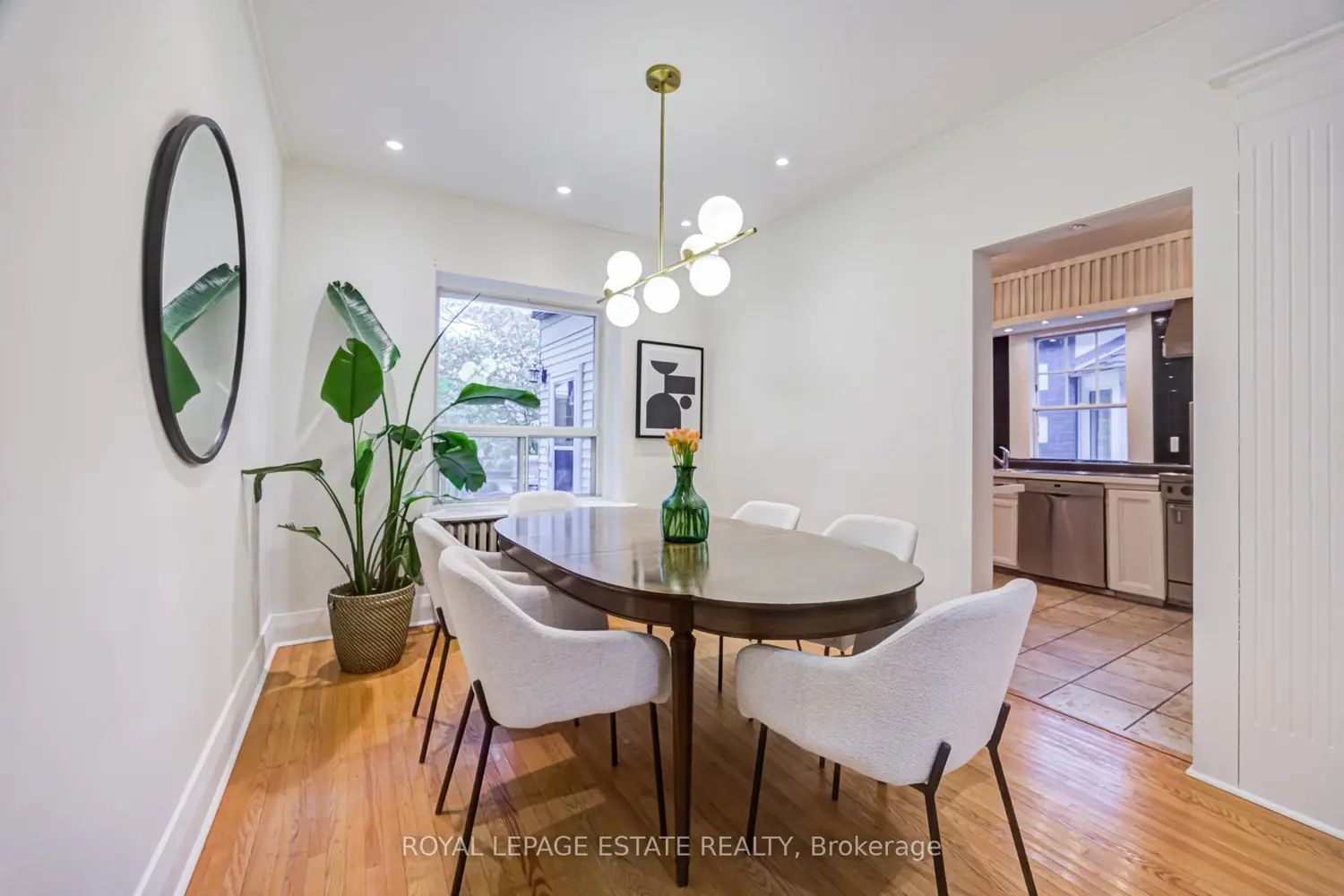 Additional image 4 of 38 Queensbury Avenue