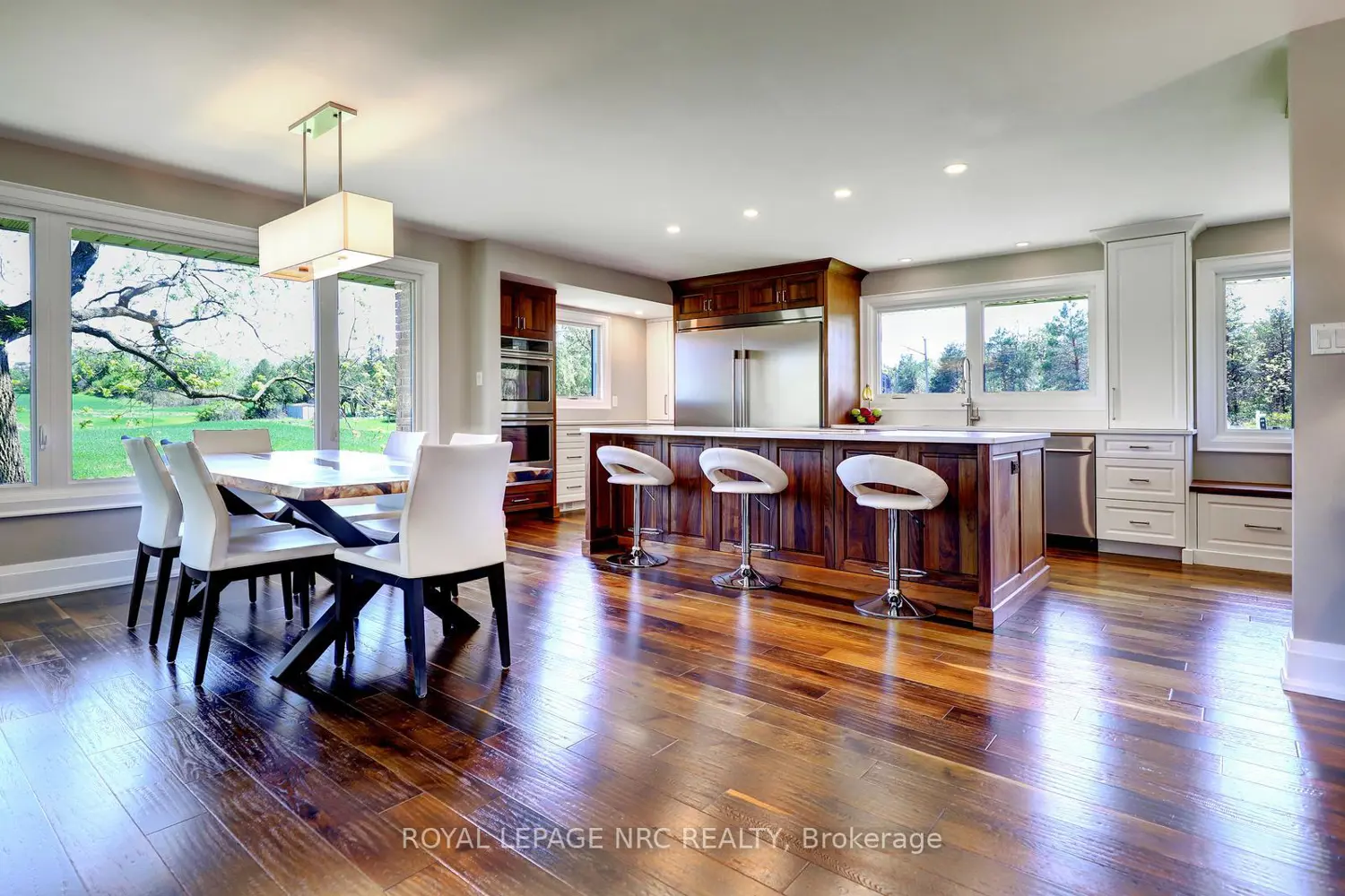 44 Fifty Road photo 3