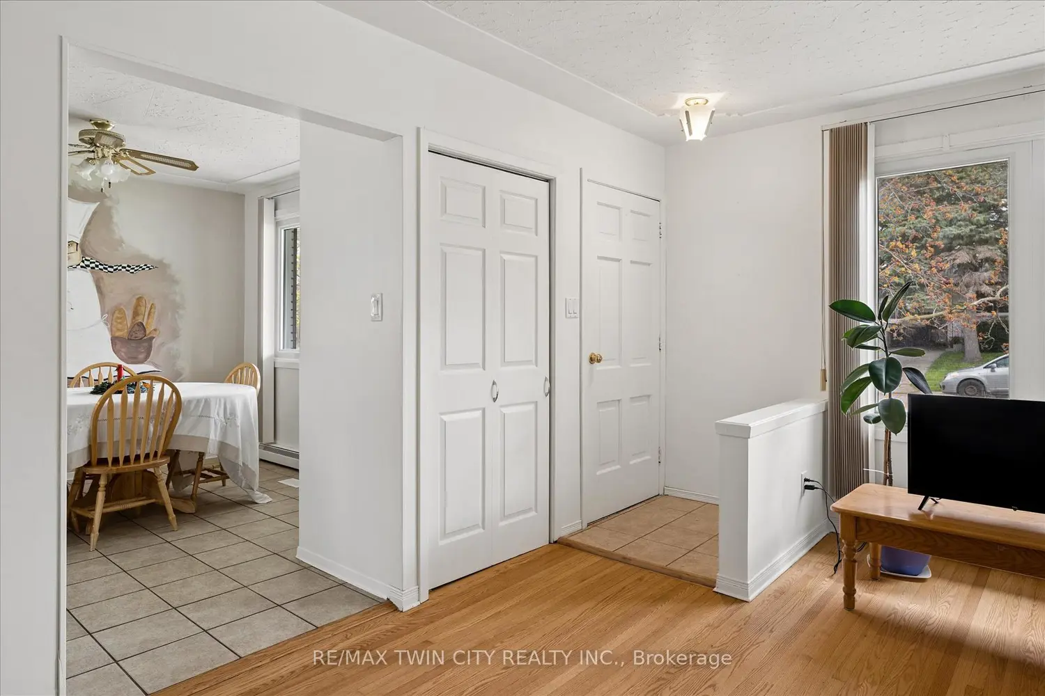 26 Tutton Place photo 4