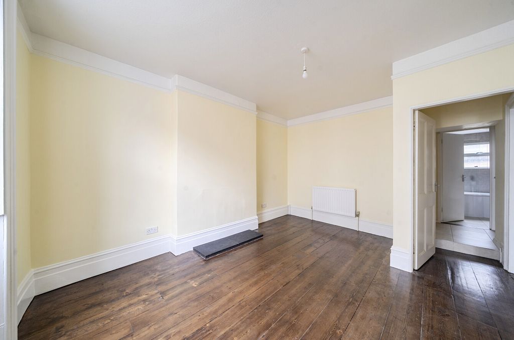 Additional image 3 of 1 bed flat for saleLondon Street, Faringdon, Oxfordshire SN7