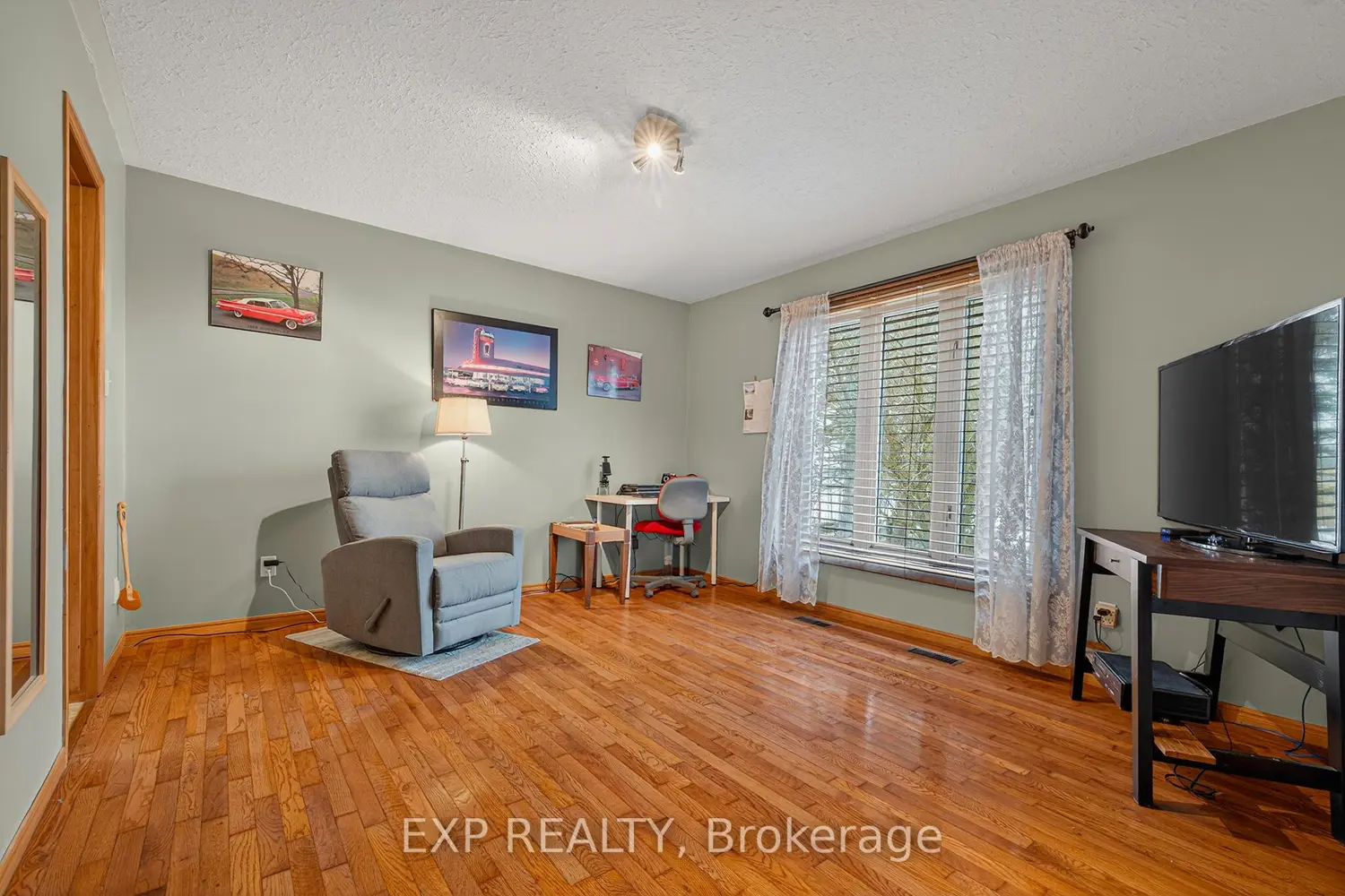 Additional image 9 of 733036 Southgate 73