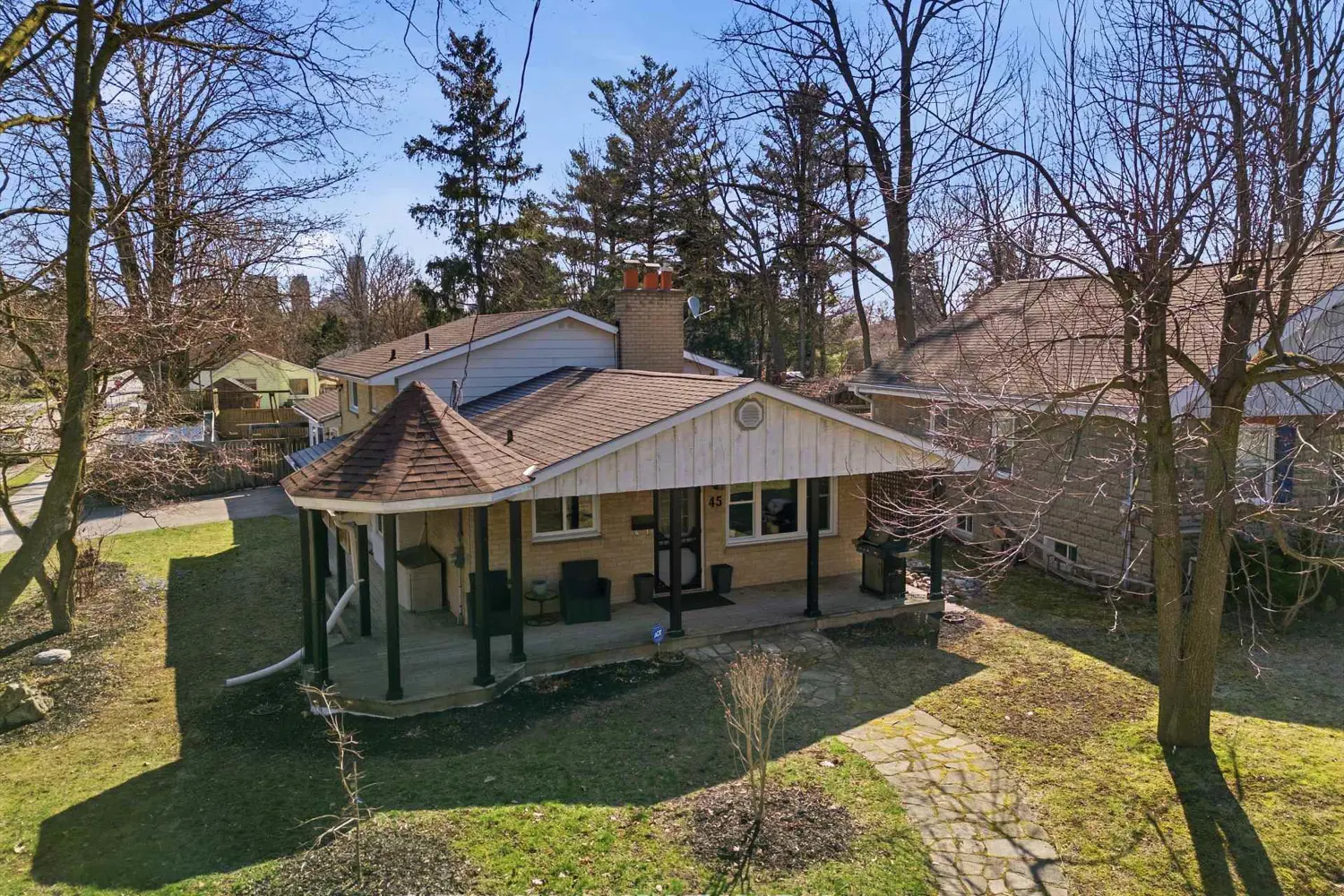 45 Upper Avenue