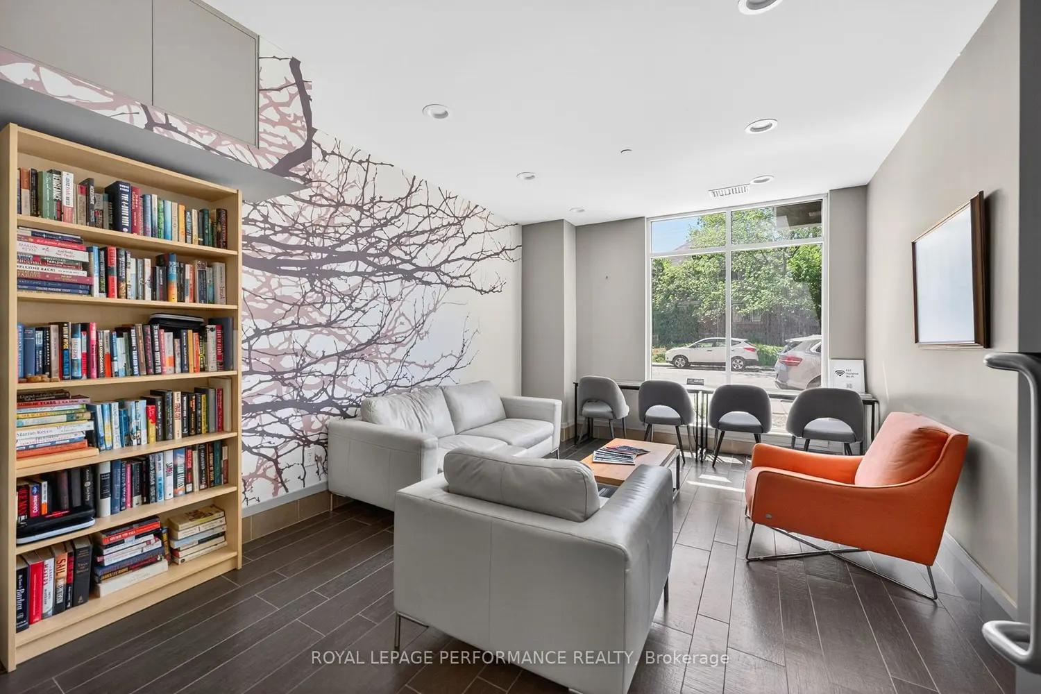 Additional image 4 of 131 Holland Avenue 203