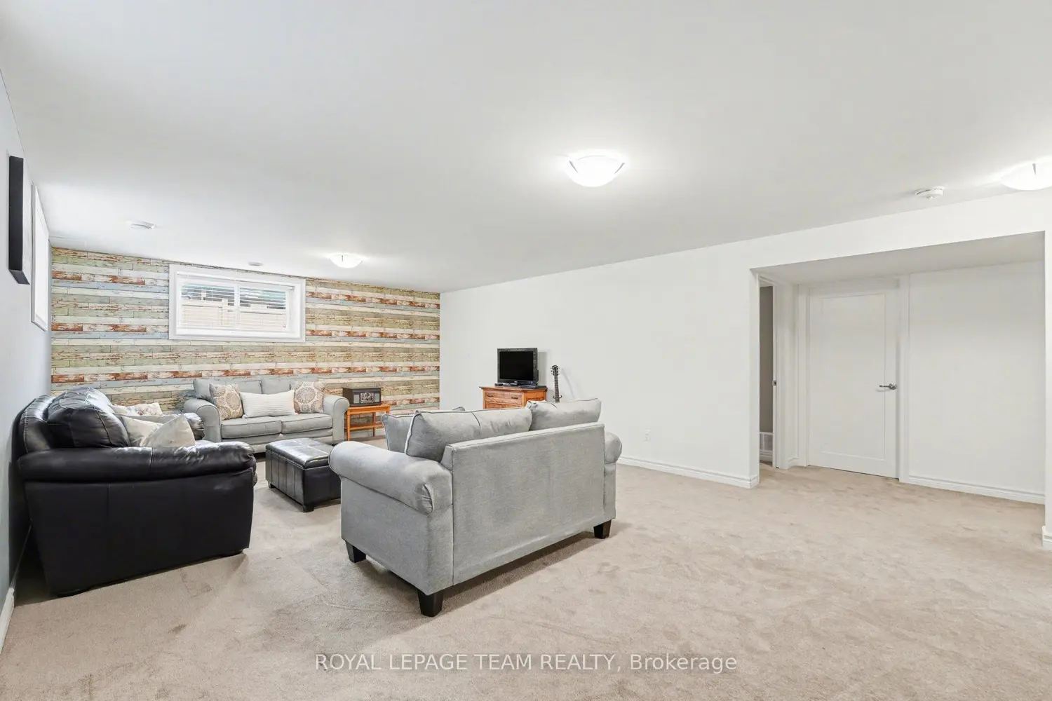 Additional image 13 of 855 Reaume Street