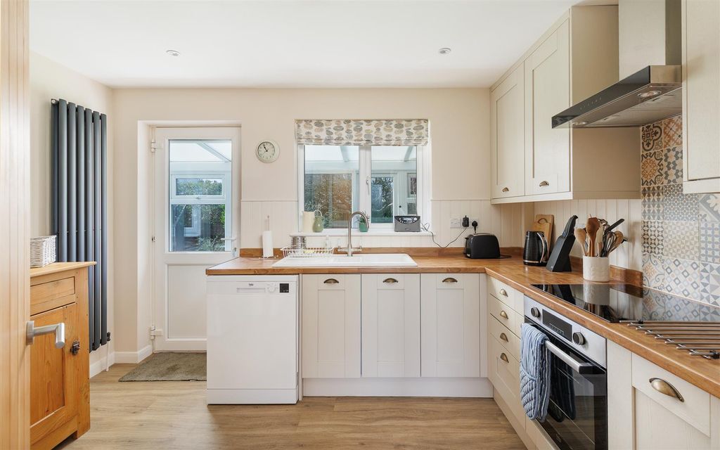 Additional image 21 of 3 bed detached bungalow for saleBay Road, Freshwater PO40