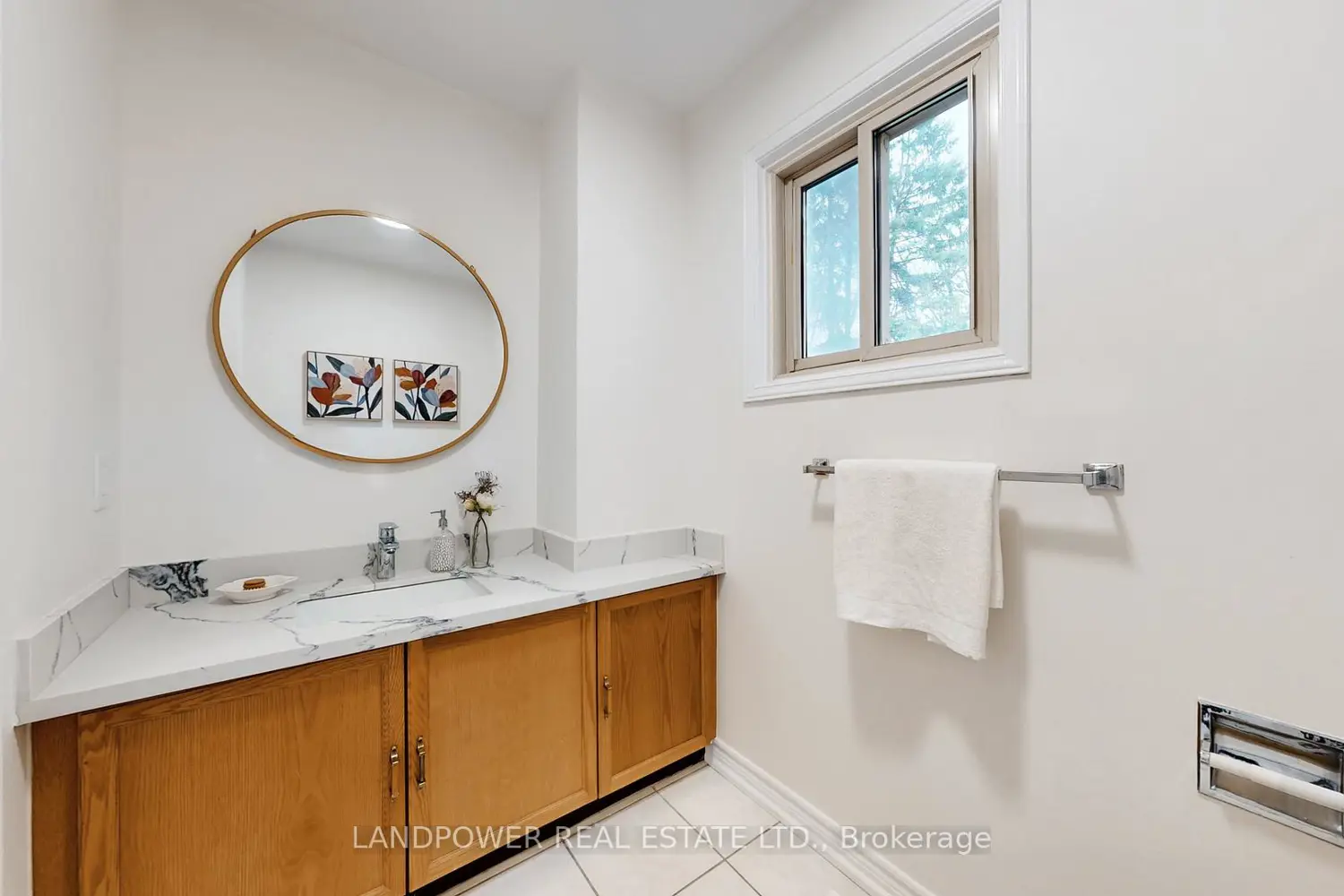 Additional image 7 of 10 Cardwell Avenue 64