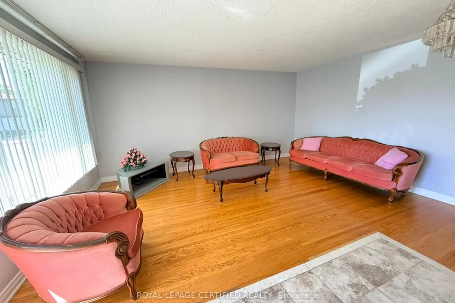 36 Watson Crescent photo 2