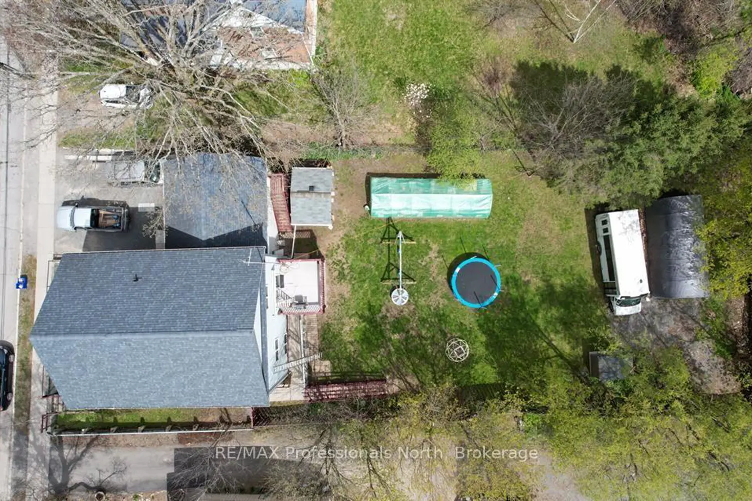 103 St Lawrence Street photo 2