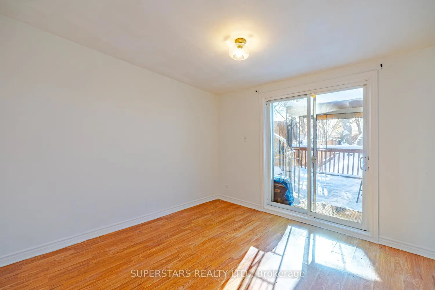 165 1/2 Olive Avenue photo 2