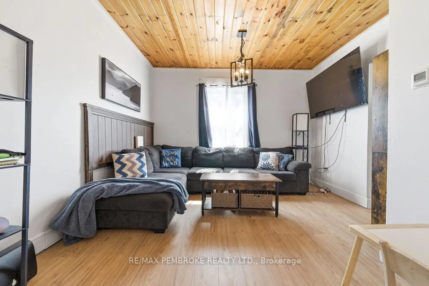 503 Miller Street photo 5