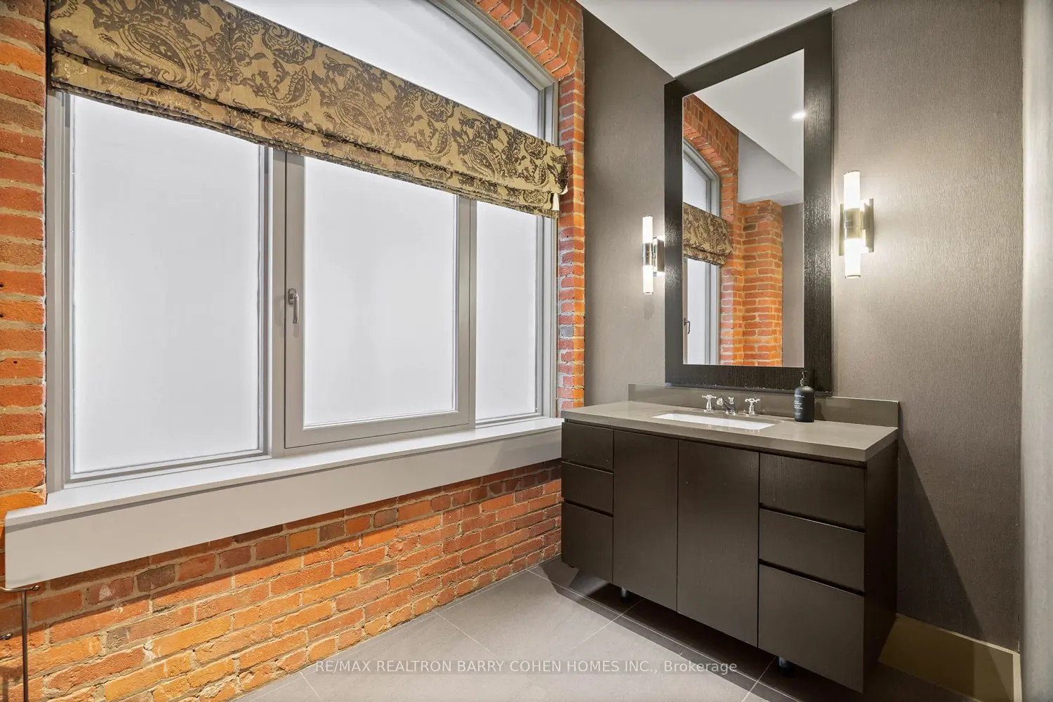 Additional image 9 of 468 Wellington Street 300
