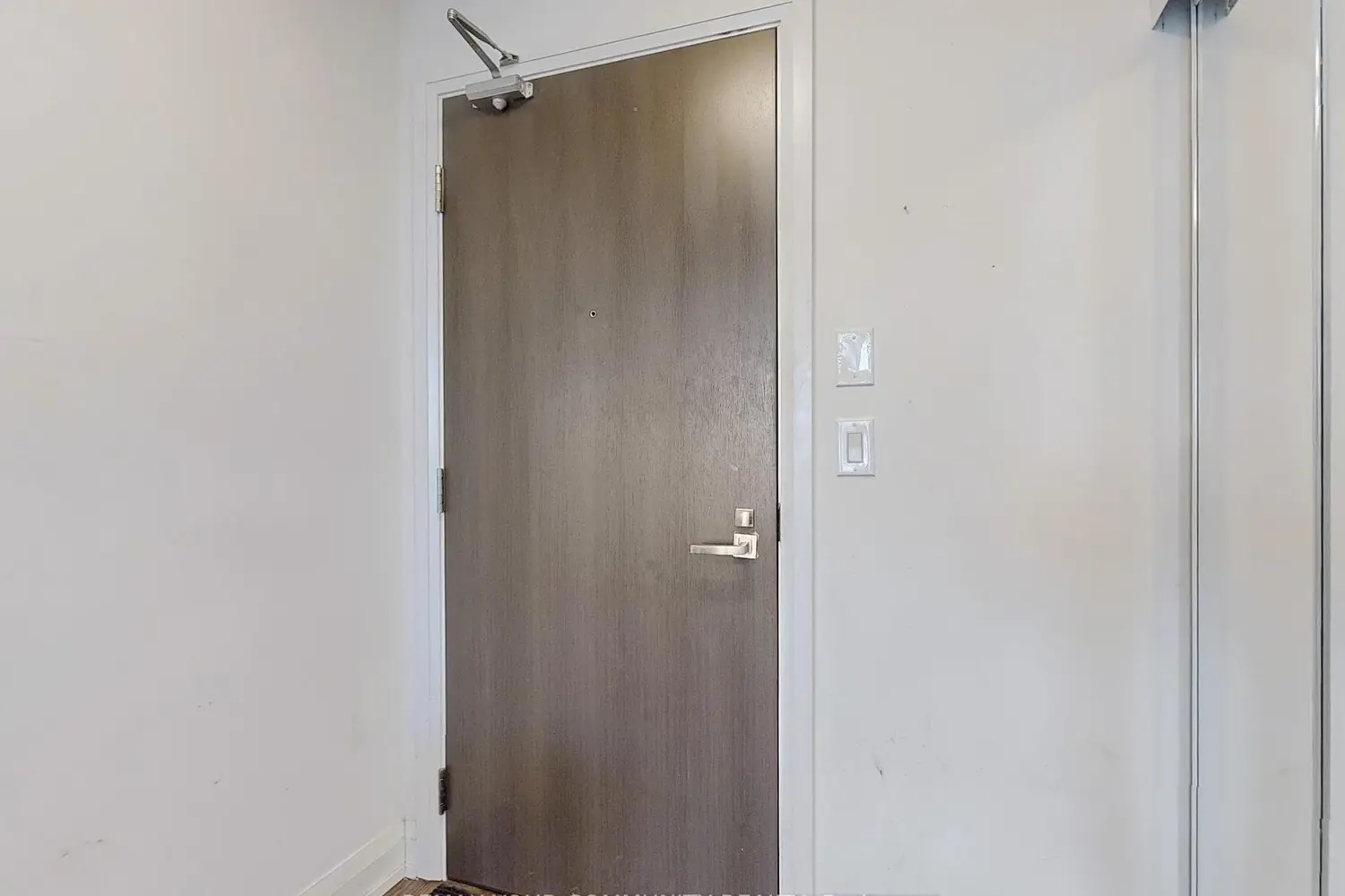 Additional image 4 of 7161 Yonge Street 522