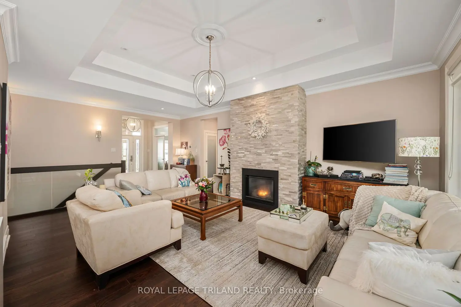 1824 Upper West Avenue photo 3