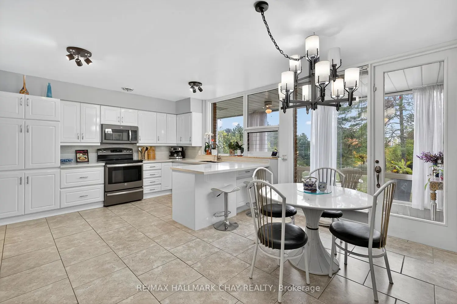 39 Highfield Crescent photo 2