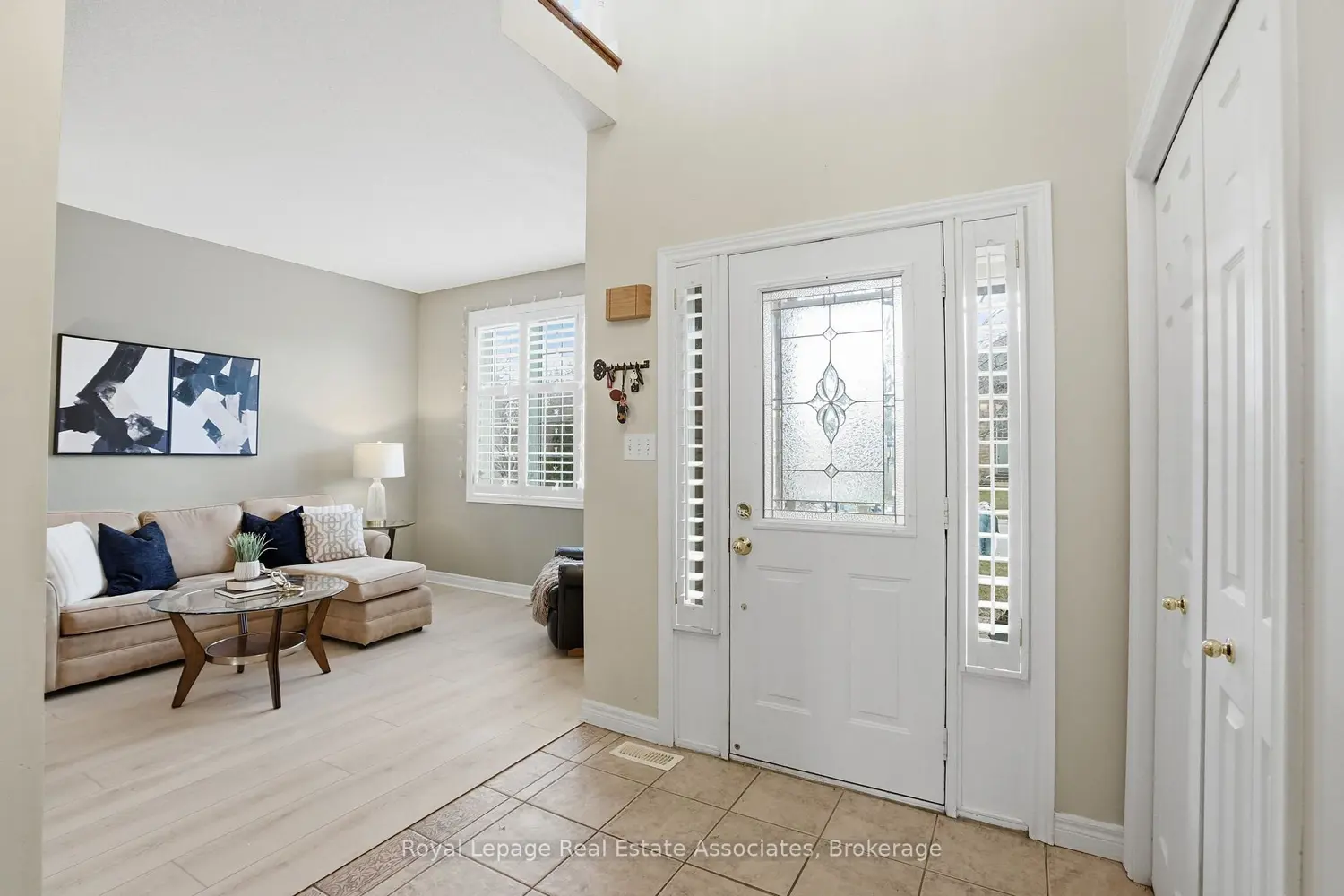 486 Delaney Court photo 4