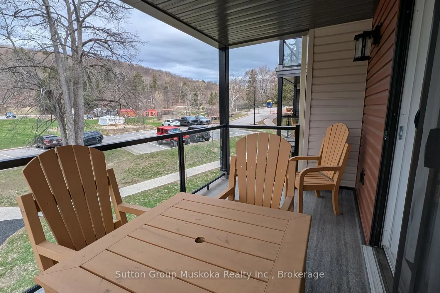 1235 Deerhurst Drive 52-207 photo 4