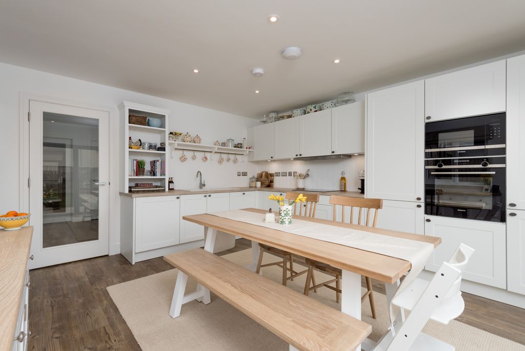Additional image 6 of 3 bed terraced house for sale6 Greencraig Avenue, Gullane, East Lothian EH31
