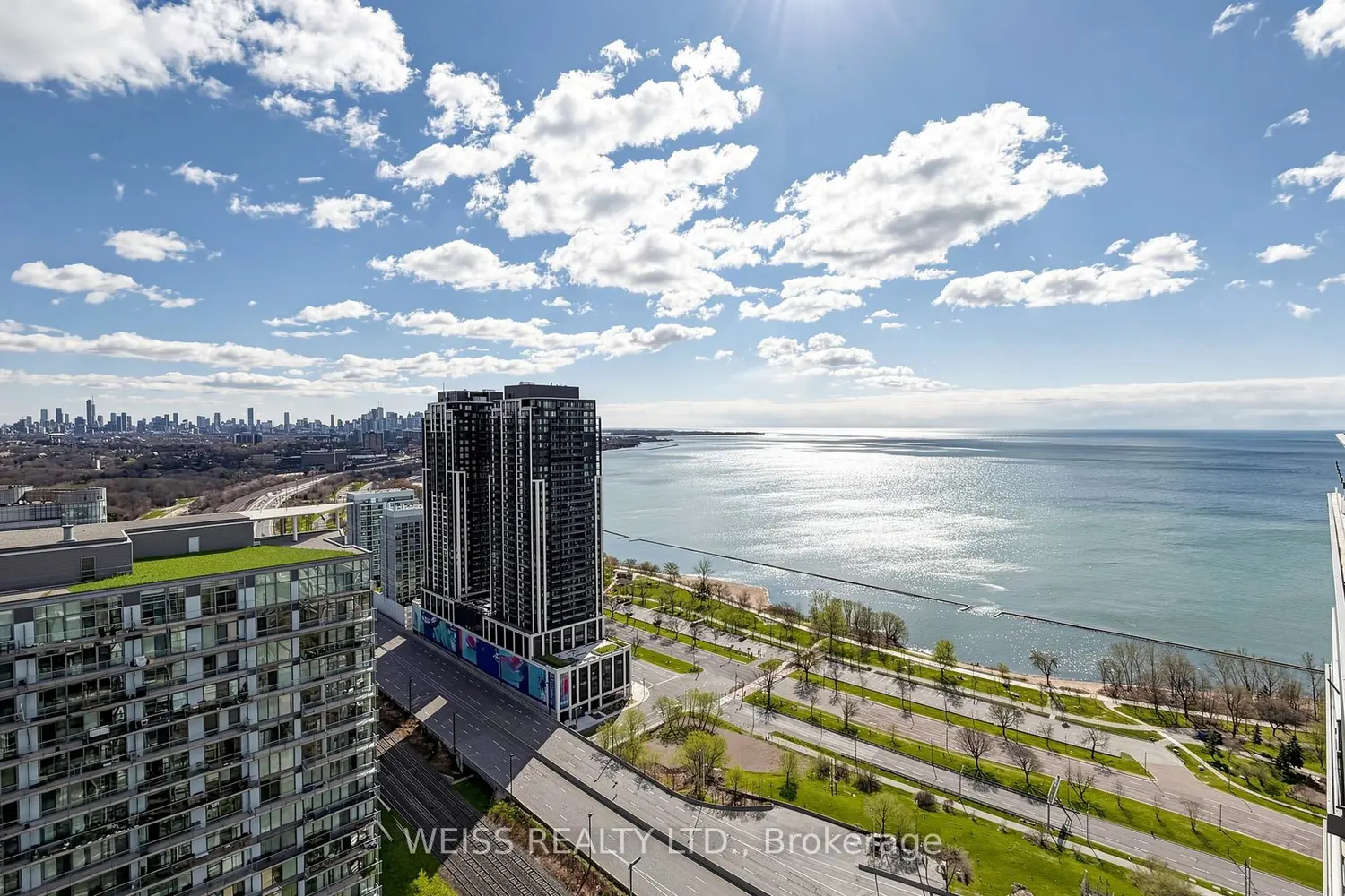 Additional image 19 of 105 The Queensway 3515