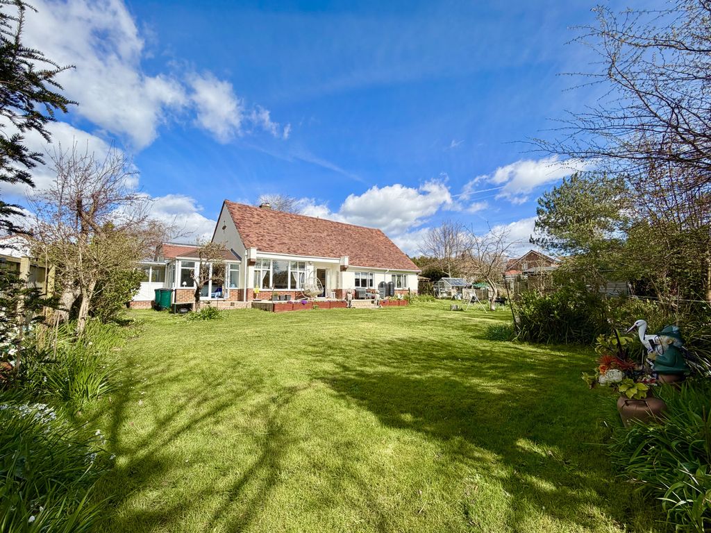 Additional image 22 of 3 bed bungalow for saleMadeira Lane, Freshwater PO40