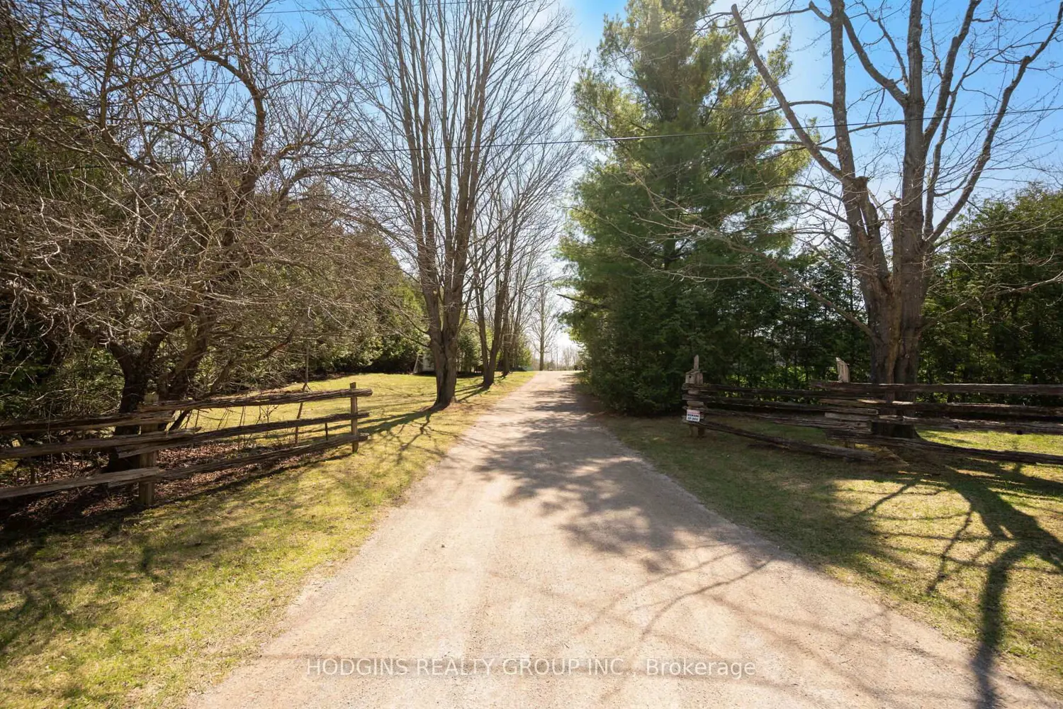 5136 15 Side Road photo 2