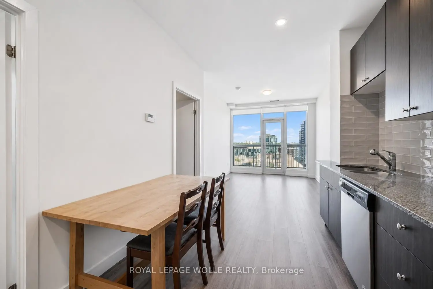 100 Garment Street 902 photo 4