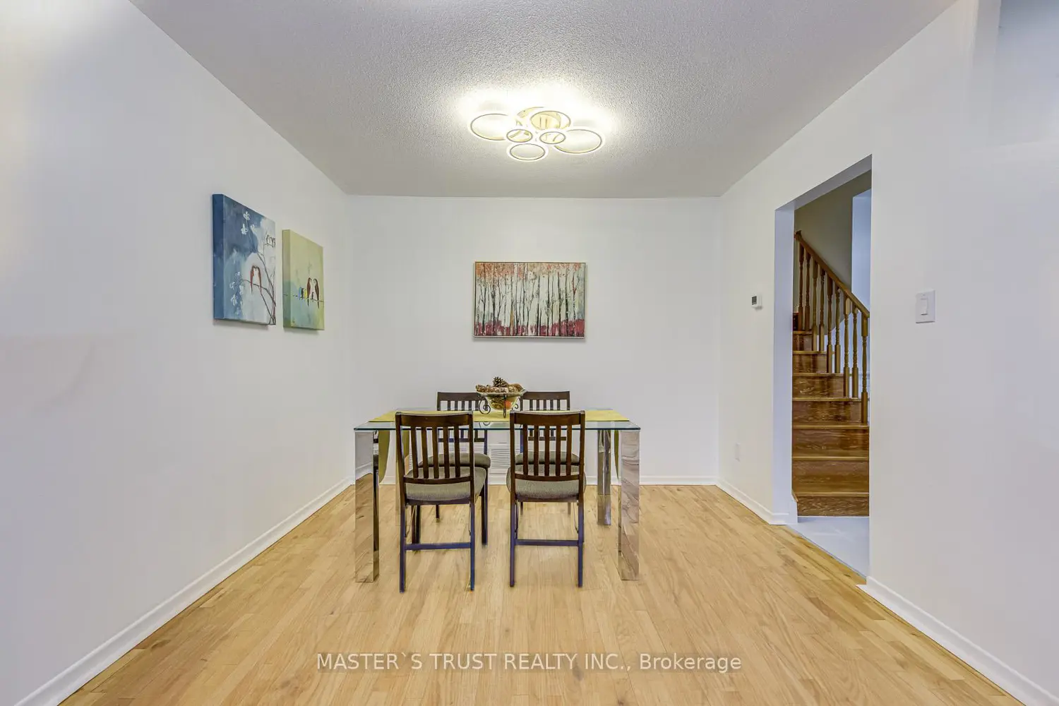 6411 Chaumont Crescent photo 3