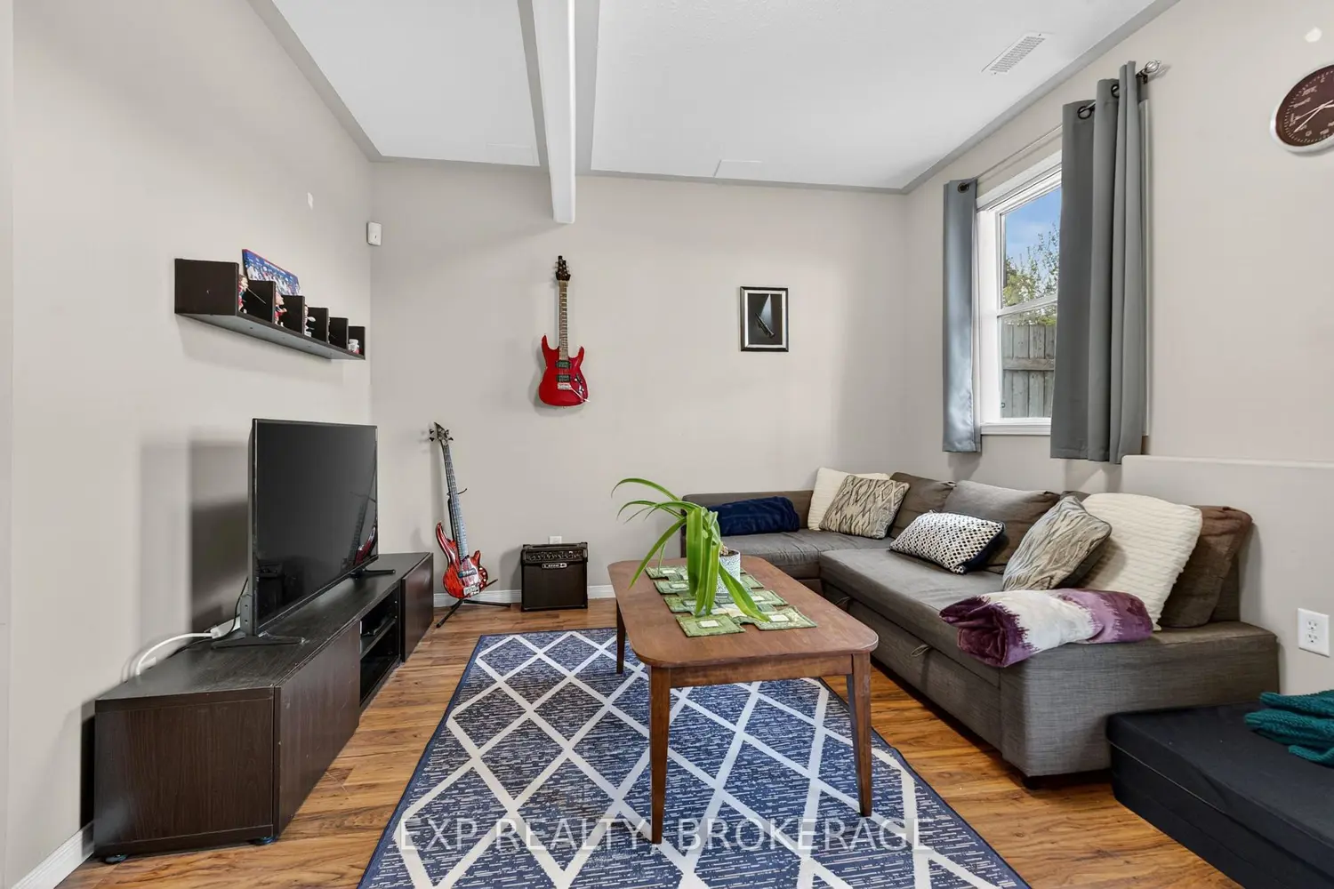 163 Guthrie Drive photo 3