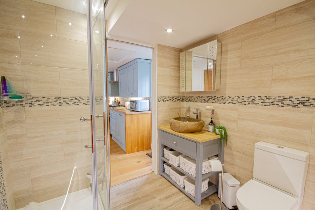 Additional image 12 of 2 bed flat for saleCockleshell, Flat 3, Esplanade, Fowey PL23