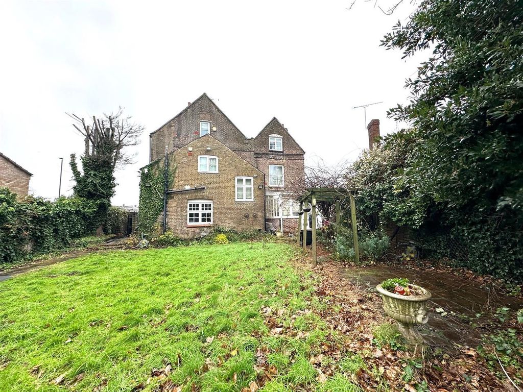 Additional image 24 of 7 bed detached house for saleStaines Road, Bedfont TW14