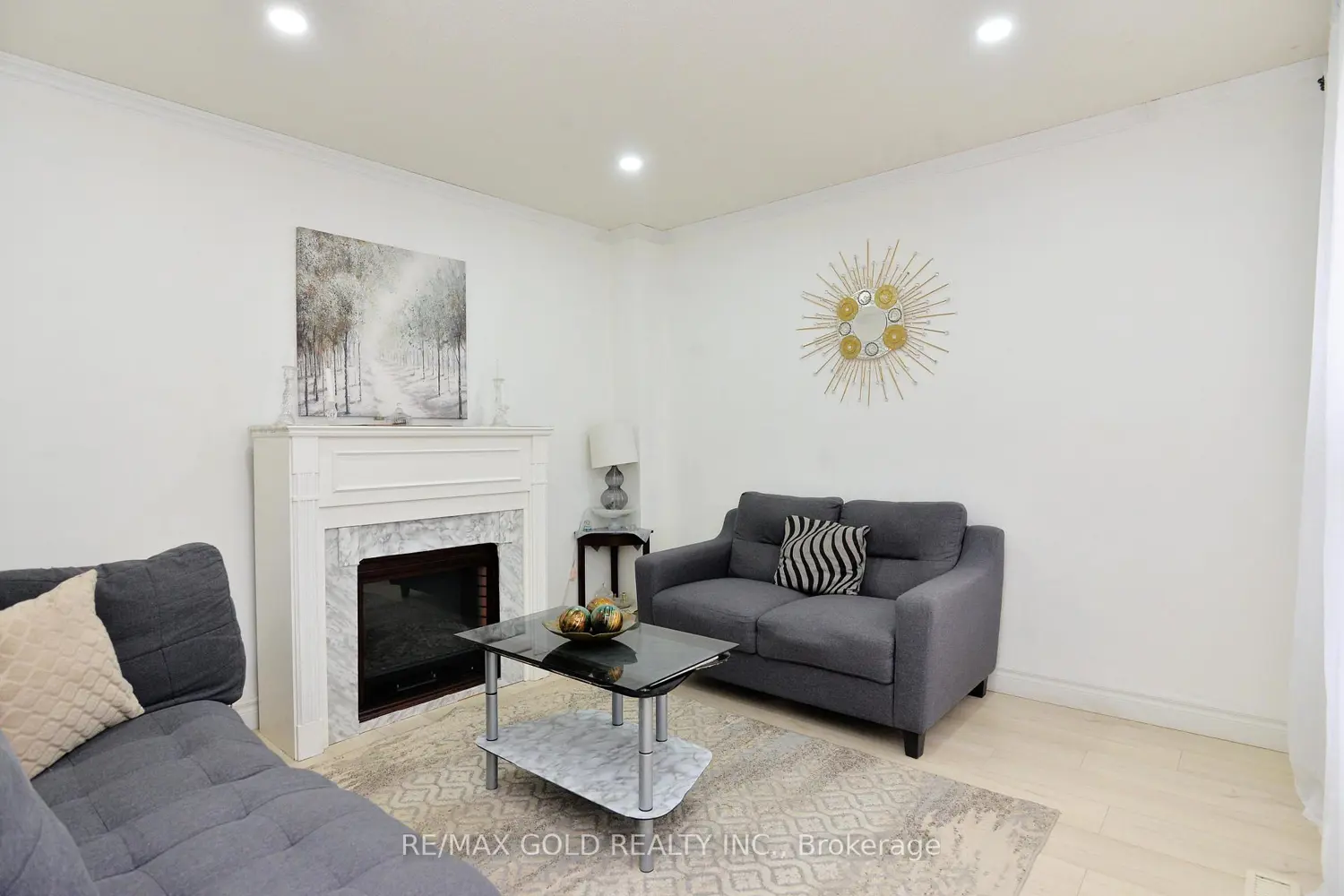 9 Ravenswood Drive photo 4