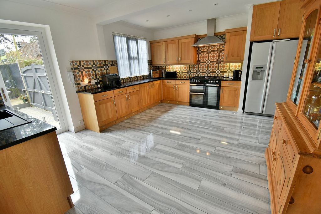 Additional image 4 of 6 bed detached house for saleGolf Links Road, Ferndown BH22