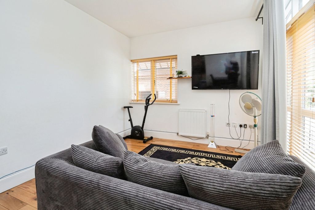 Additional image 16 of 2 bed flat for saleLondon Road, Hurst Green, Etchingham, East Sussex TN19