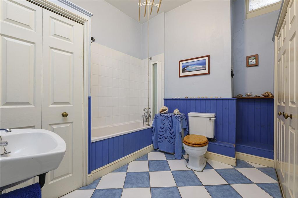 Additional image 17 of 5 bed terraced house for saleHugh House, Hugh Place, Faversham ME13