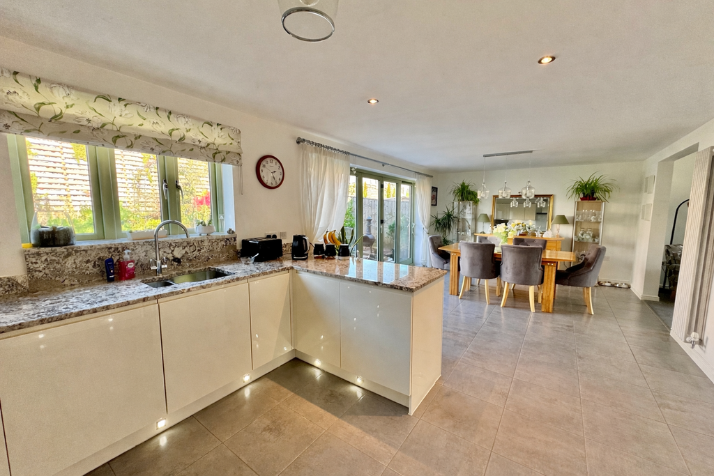 Additional image 2 of 5 bed detached house for saleTaylor Crescent, Exmouth EX8