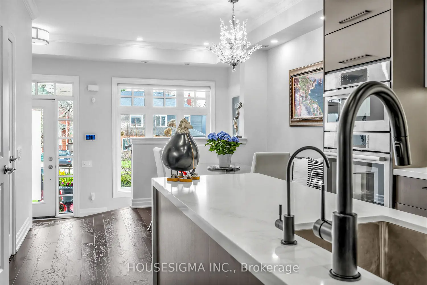 Additional image 7 of 361 Roehampton Avenue