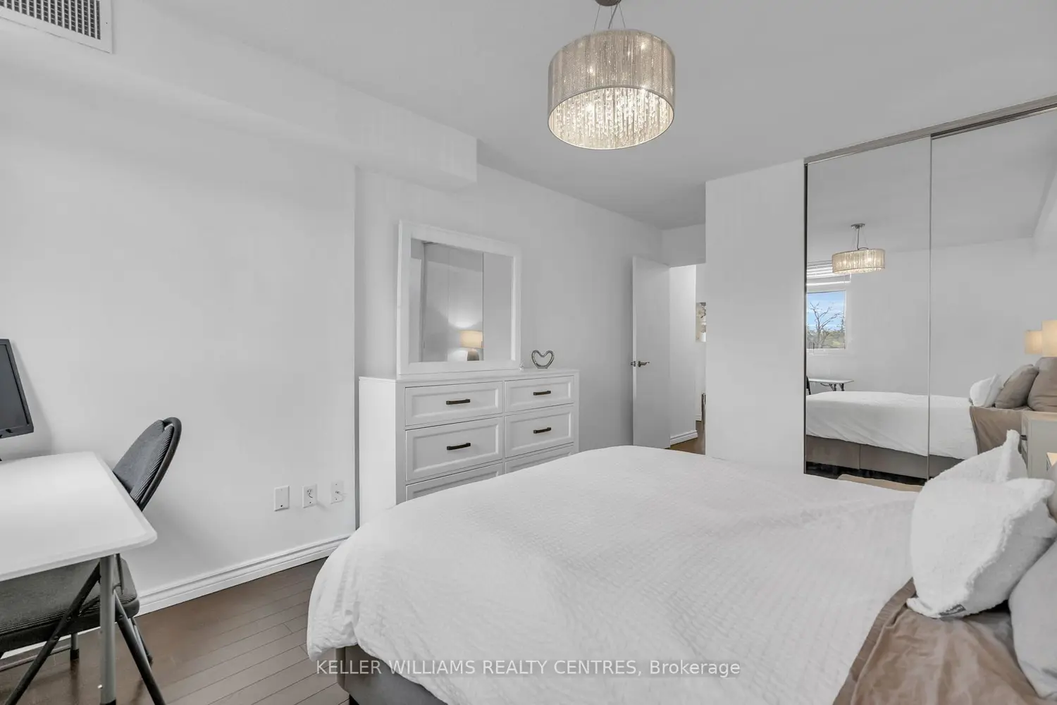 Additional image 6 of 7811 Yonge Street 407