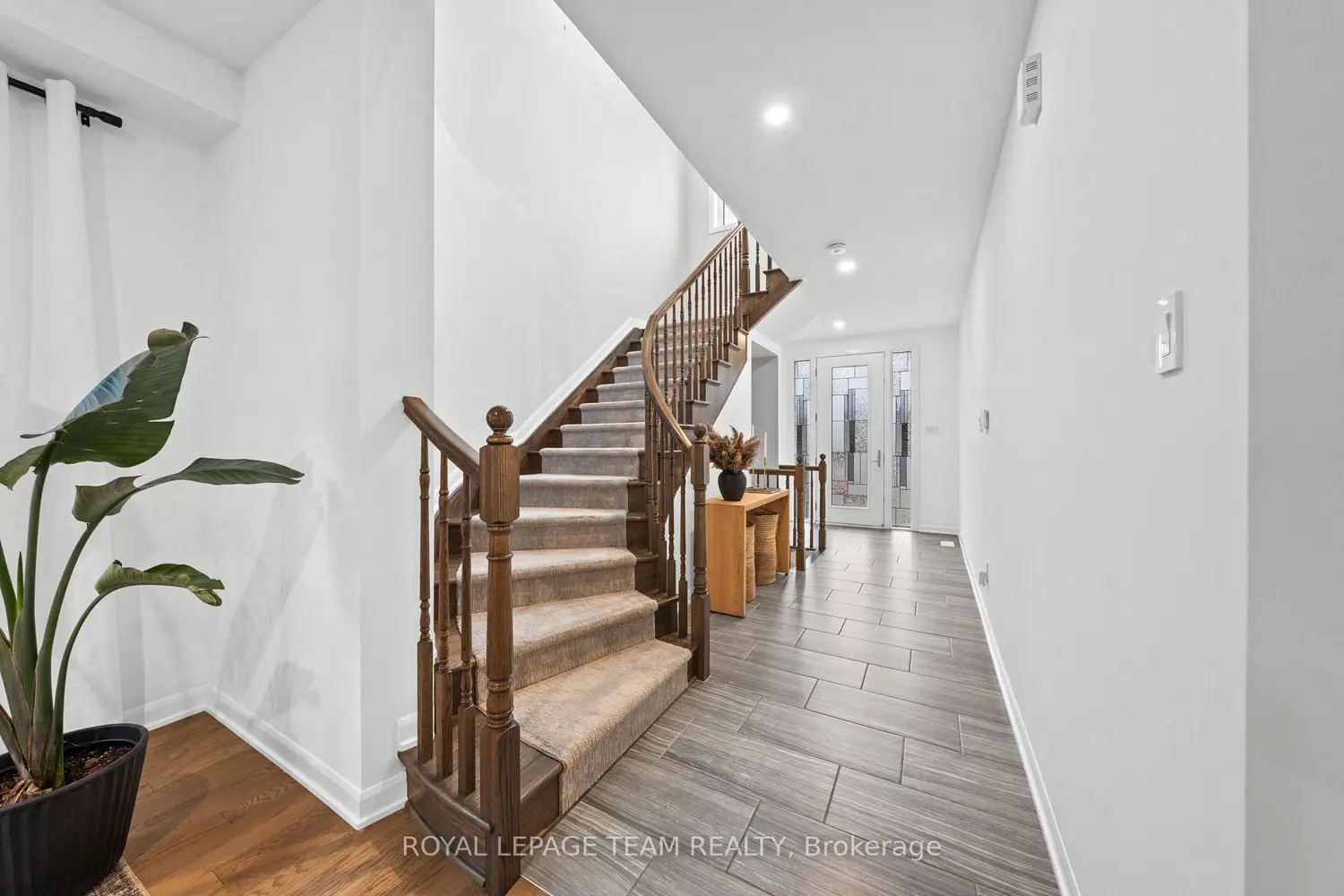 1007 Offley Road photo 5