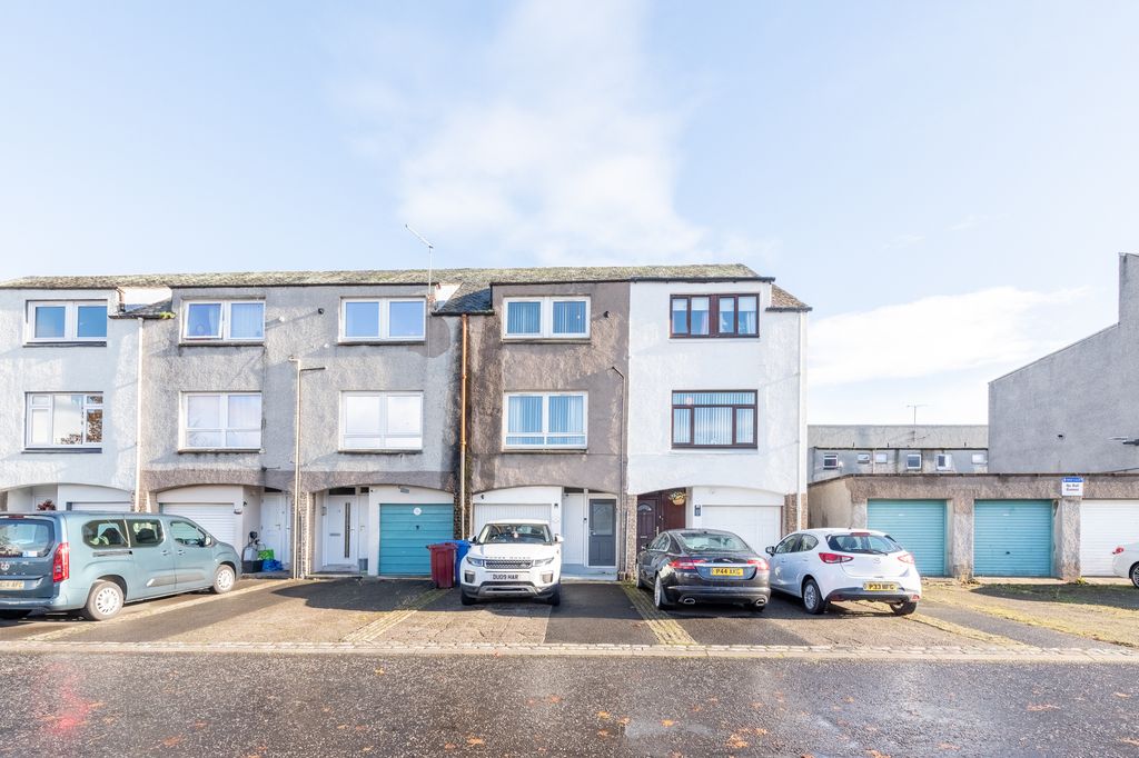 4 bed terraced house for saleDundas Street, Grangemouth FK3
