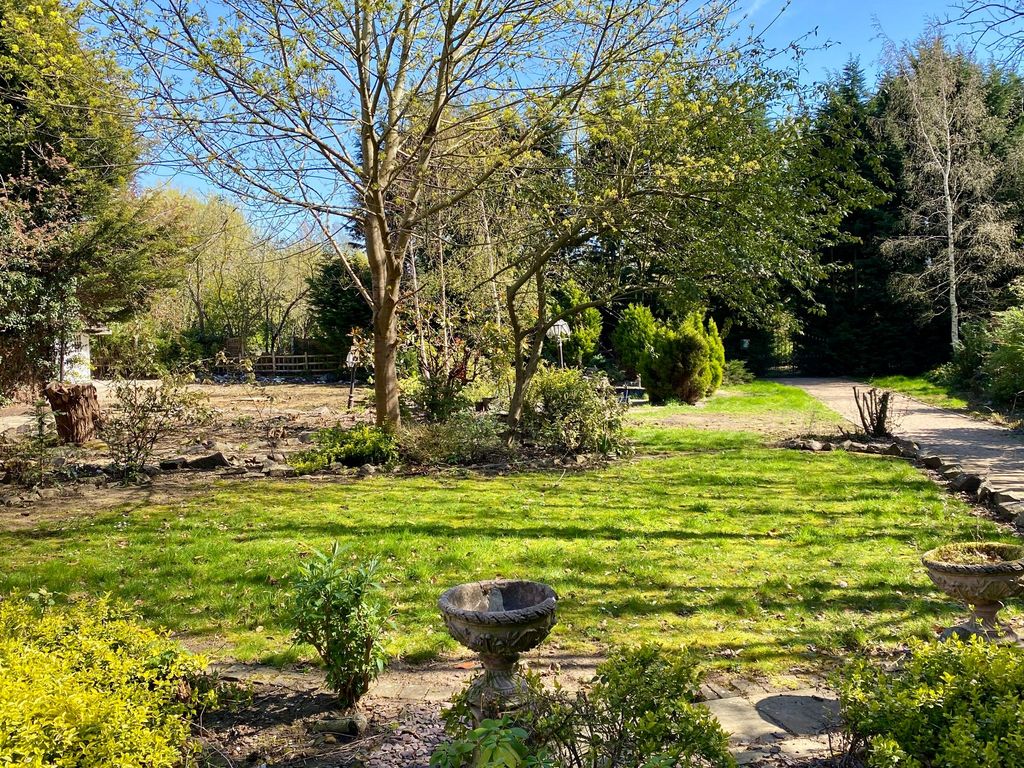 Additional image 46 of 6 bed detached house for saleManthorpe Road, Grantham NG31