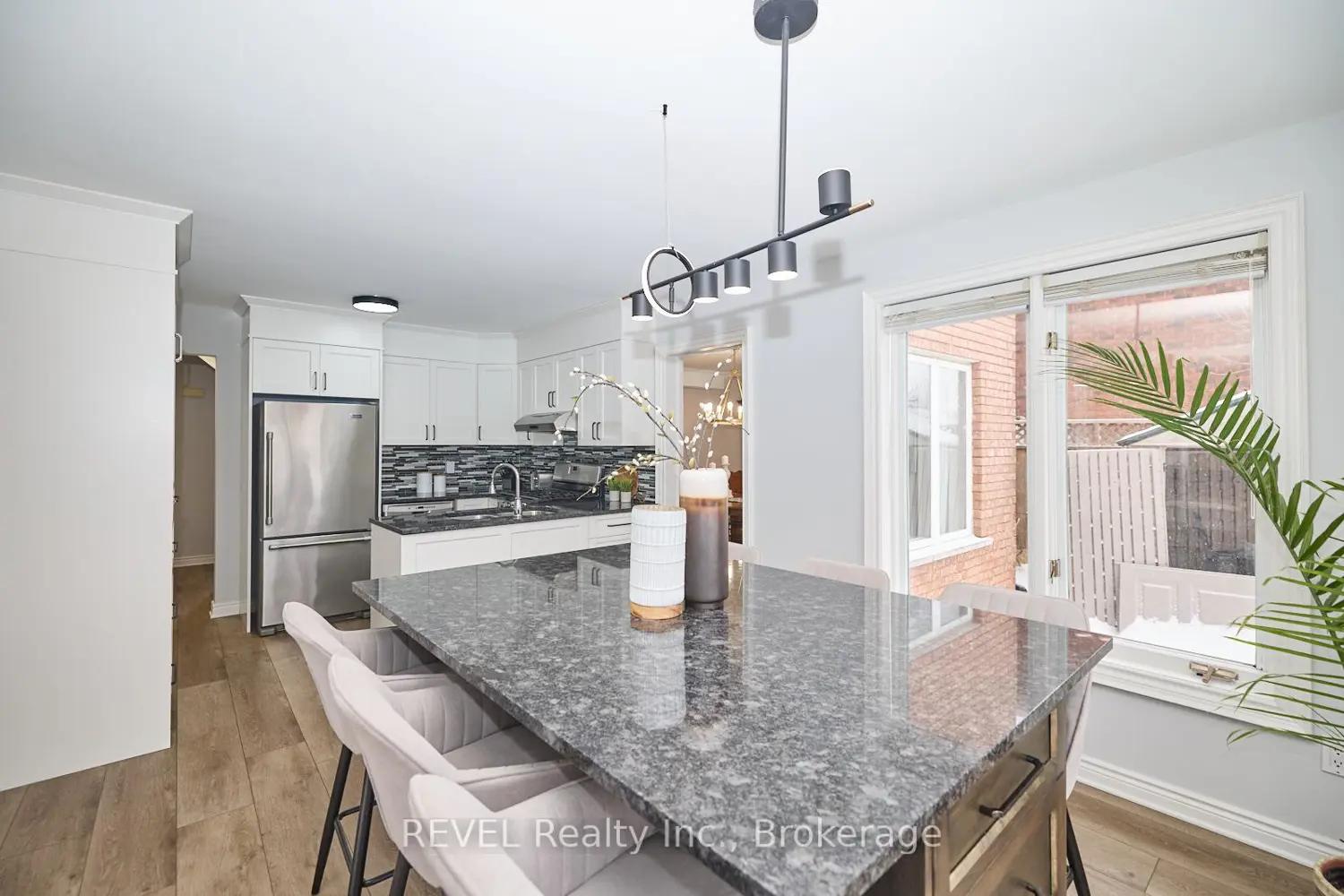 Additional image 7 of 8007 Oakridge Drive