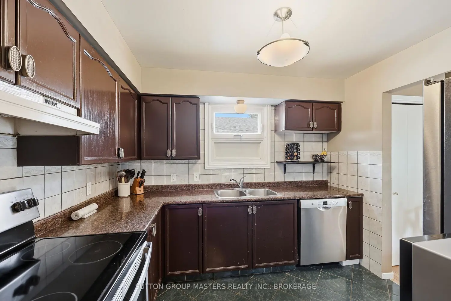 119 Dauphin Avenue photo 5