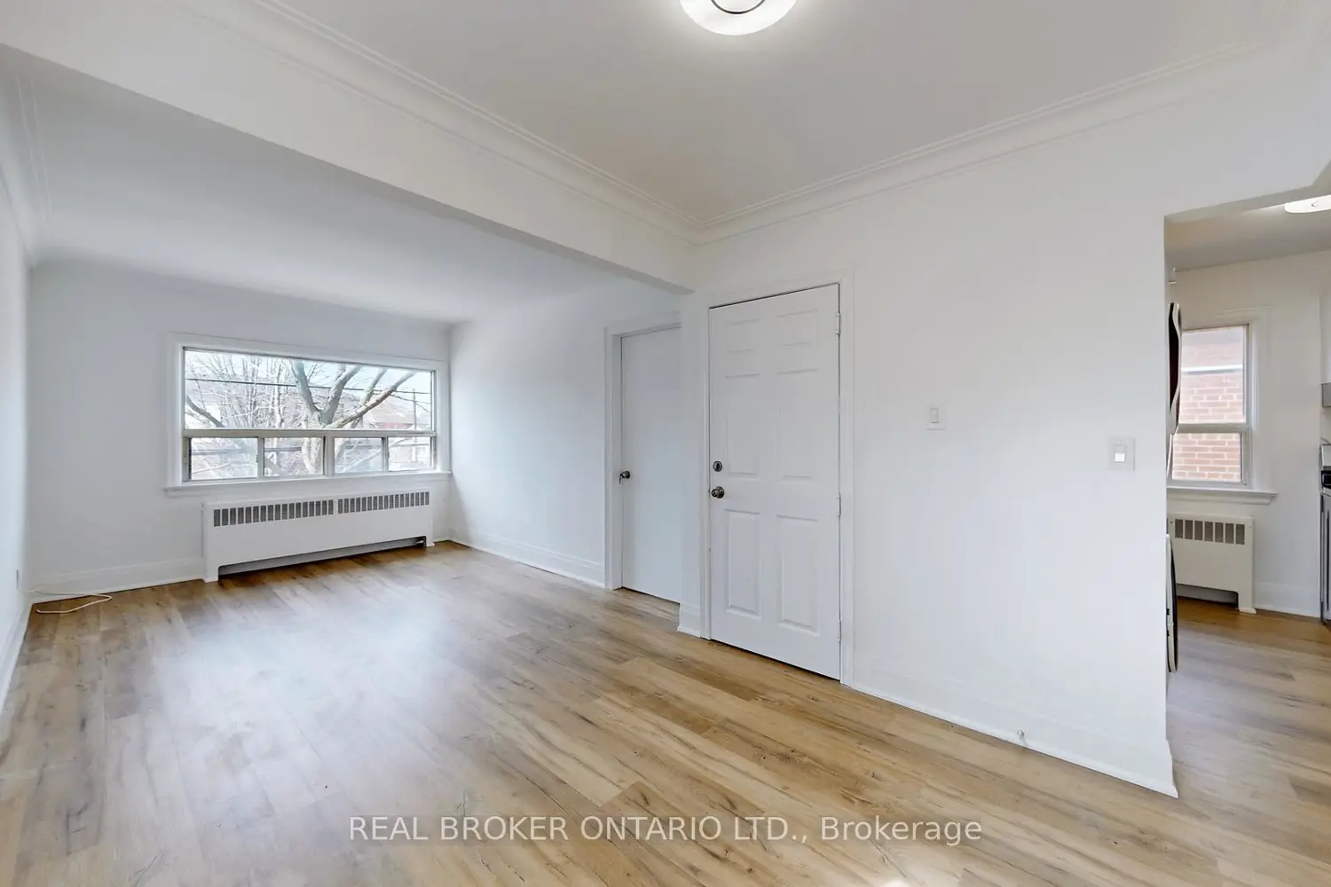 Additional image 11 of 451 Donlands Avenue