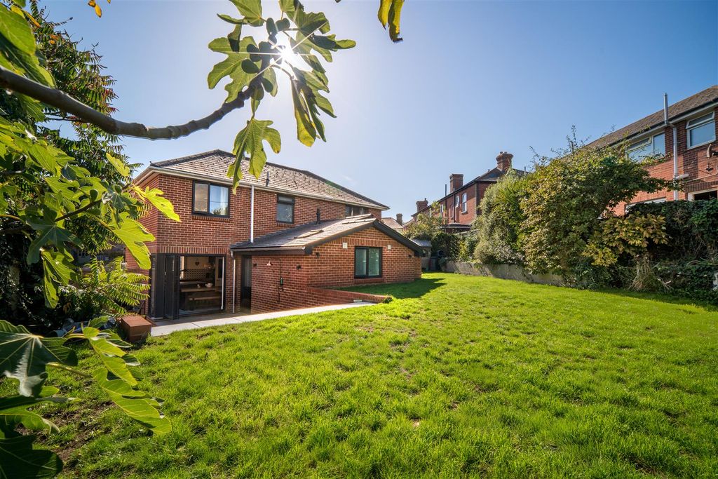 Additional image 14 of 4 bed detached house for saleFreshwater Bay, Isle Of Wight PO40