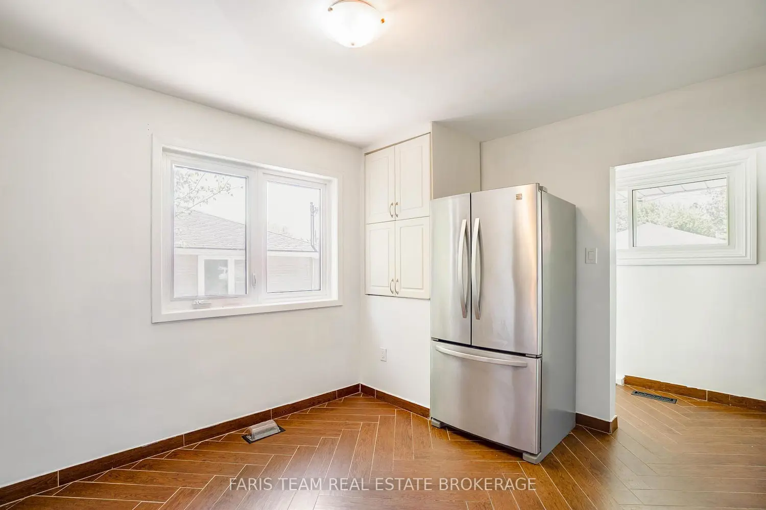 71 Harrison Drive photo 3